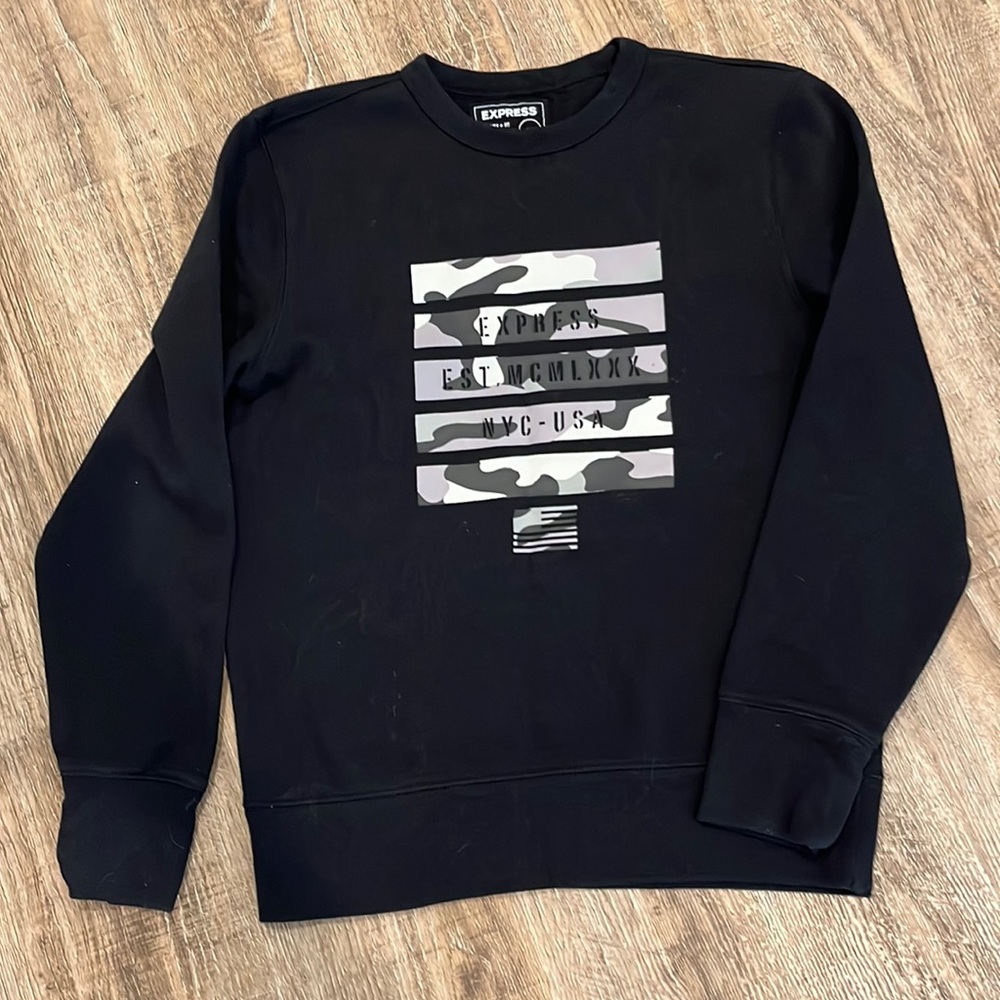 Express camo sweatshirt. Size small. NWOT never worn